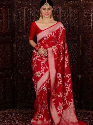 Mina Special Charming Organic Banarasi Sarees iN Red Color
