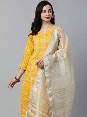 Women Yellow & White Printed Salwar Suit salwar suits