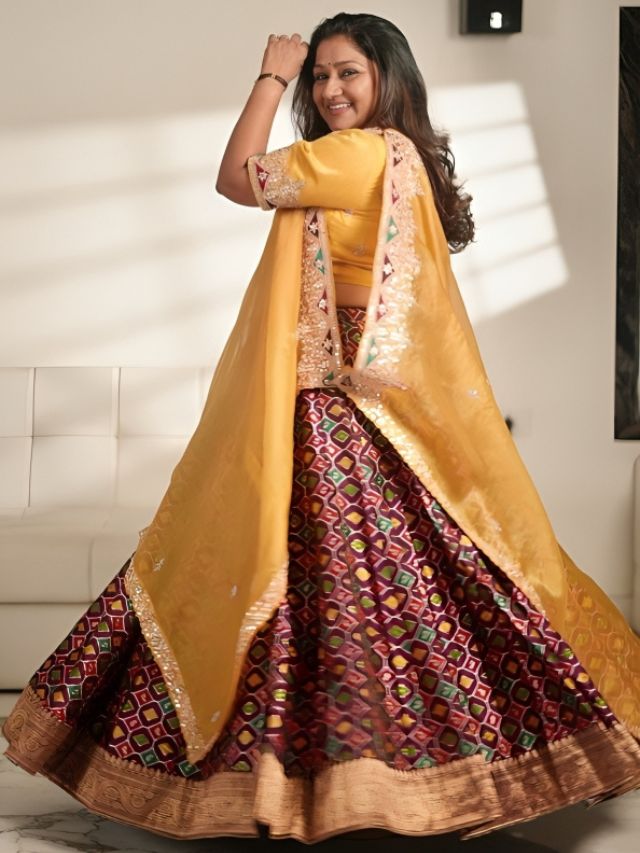 Asymmetric Dupatta Draping