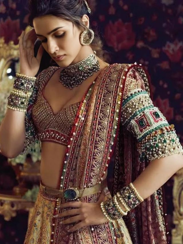 Kriti Sanon in Belted Style Dupatta Drape with Lehenga