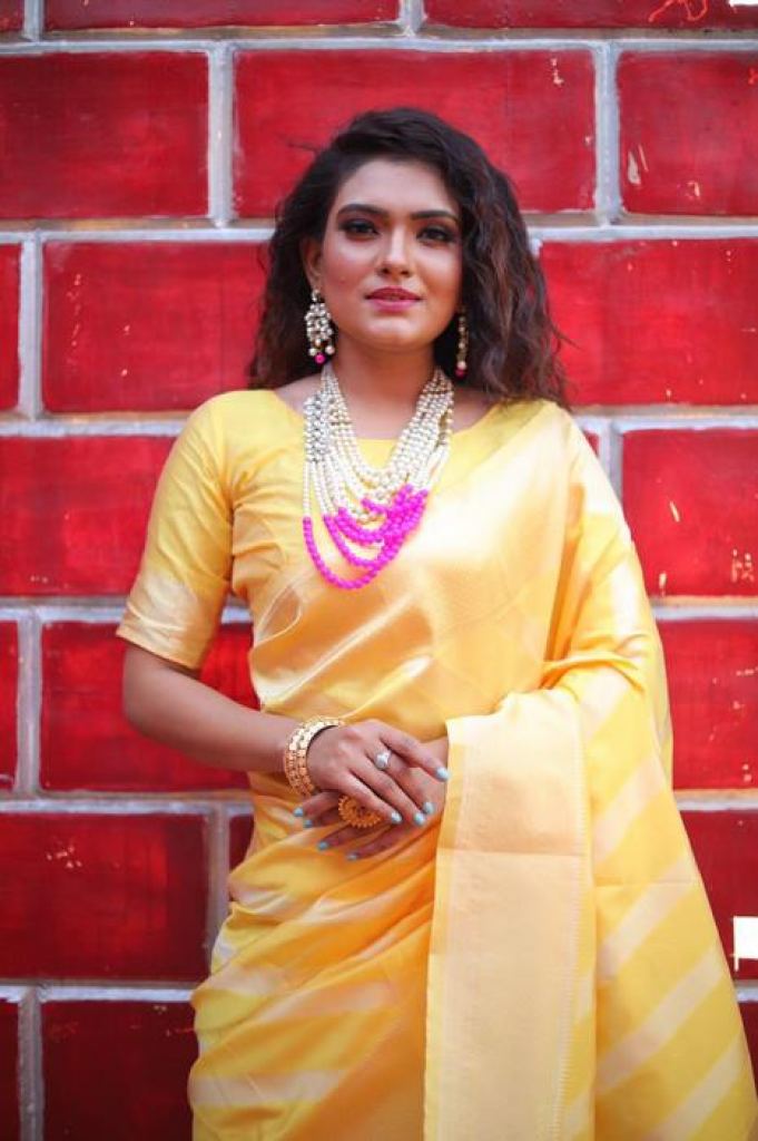 Buy Yellow Sarees for Women by Indie Picks Online | Ajio.com