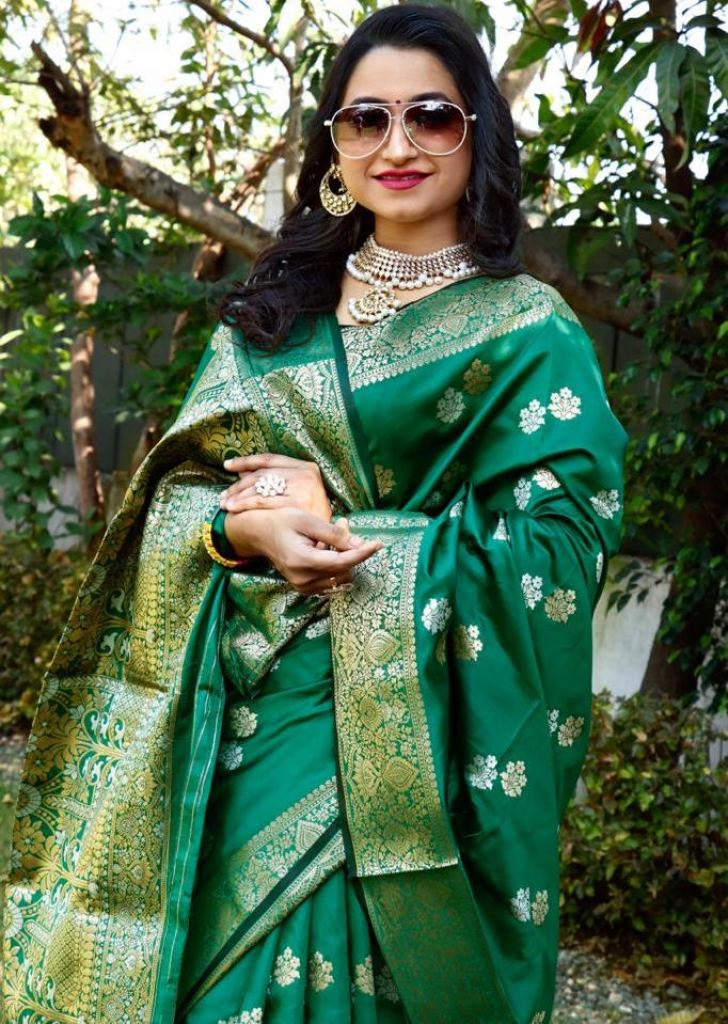 Buy KALKEE FASHION Woven, Floral Print Banarasi Silk Blend, Jacquard Green  Sarees Online @ Best Price In India | Flipkart.com