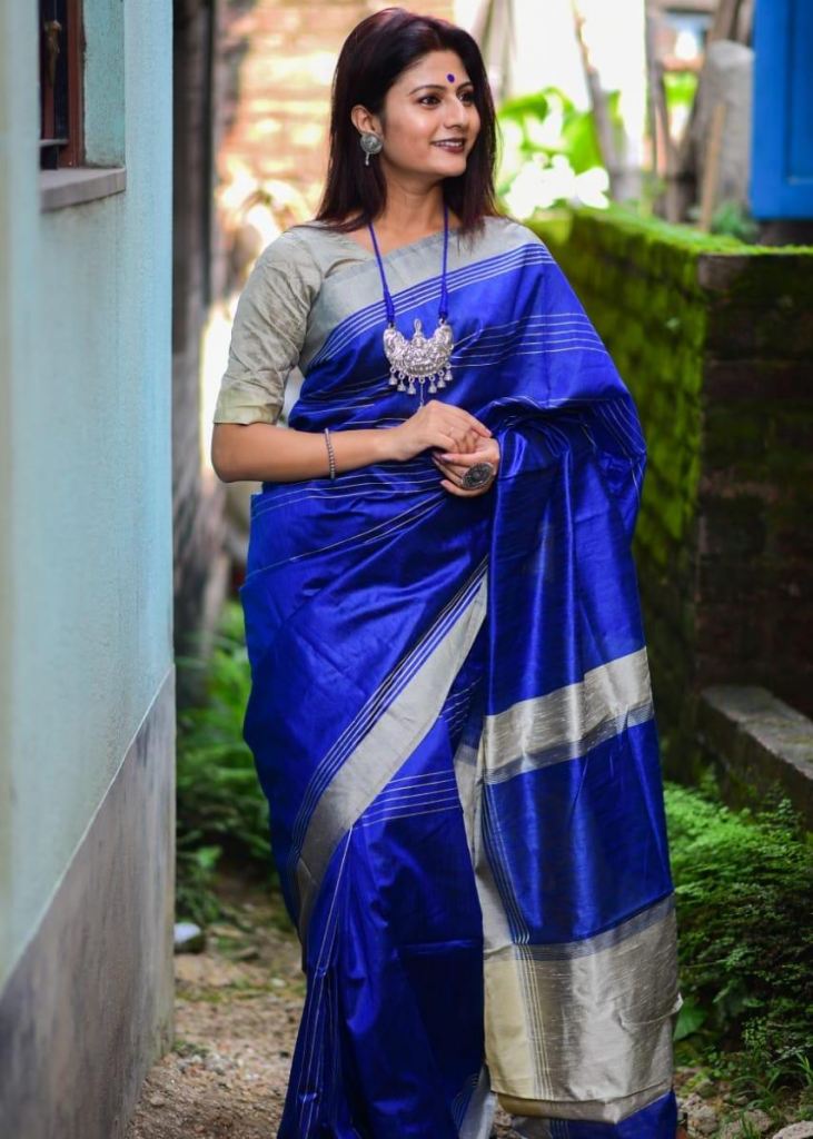 Attractive Raw Khadi Silk Saree In Blue