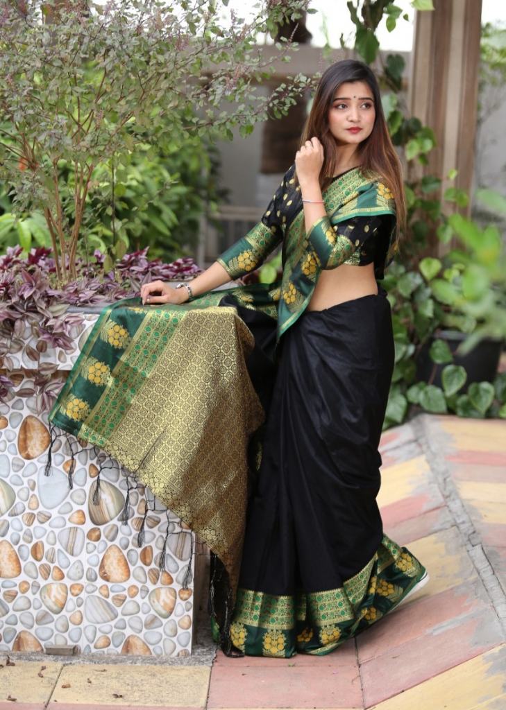 Black Art Silk Saree In Digital Floral Print 5634SR07