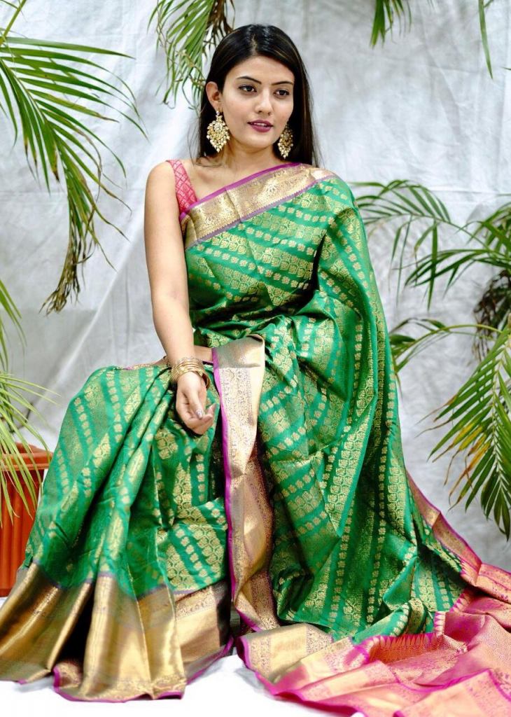 Green And Black Handloom Pure Raw Silk Ikat Patola Saree With Tissue B –  WeaverStory