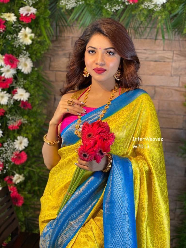 Buy Laxmipati Sarees Printed Daily Wear Chiffon Yellow Sarees Online @ Best  Price In India | Flipkart.com