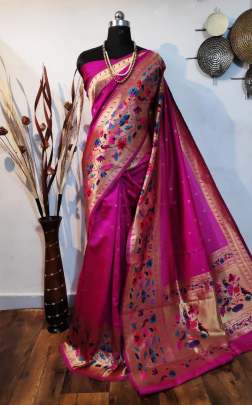  Attractive Banarasi Handloom Weaving Silk Saree In Pink