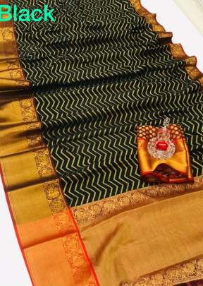 Attractive Banarasi weaving Silk Saree with Kanchipuram pattern In Black