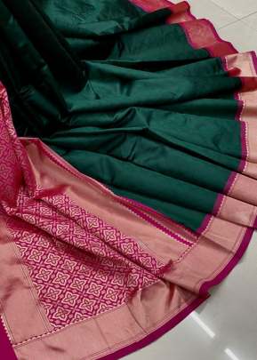 Beautiful Kanchipuram Gold Zari Attractive Silk Royal Bottle Green Color Saree Holly1 SILK SAREE