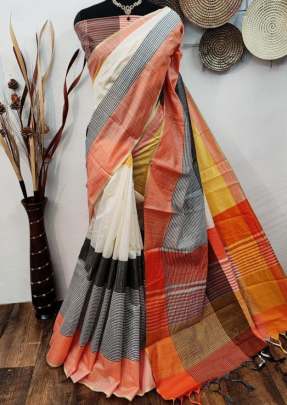 Beautiful Raw silk sare with contrast pallu In Orange SILK SAREE