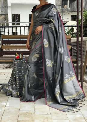 Designer Partywear Soft Lichi Silk Saree With Attractive Gold Zari In Grey