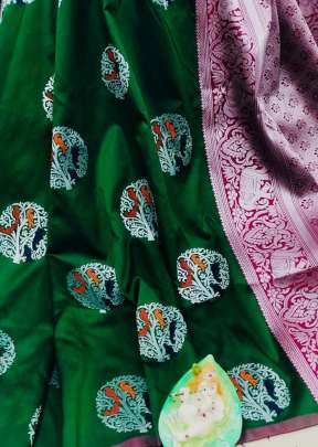 Lichi Silk Weaving Jacquard  Sraee With Reach Pallu in Green SILK SAREE